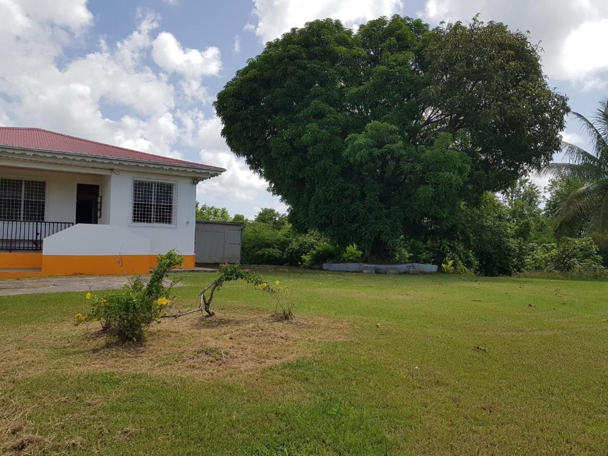 Kaz A Faup Villa Grand-Bourg  Bagian luar foto